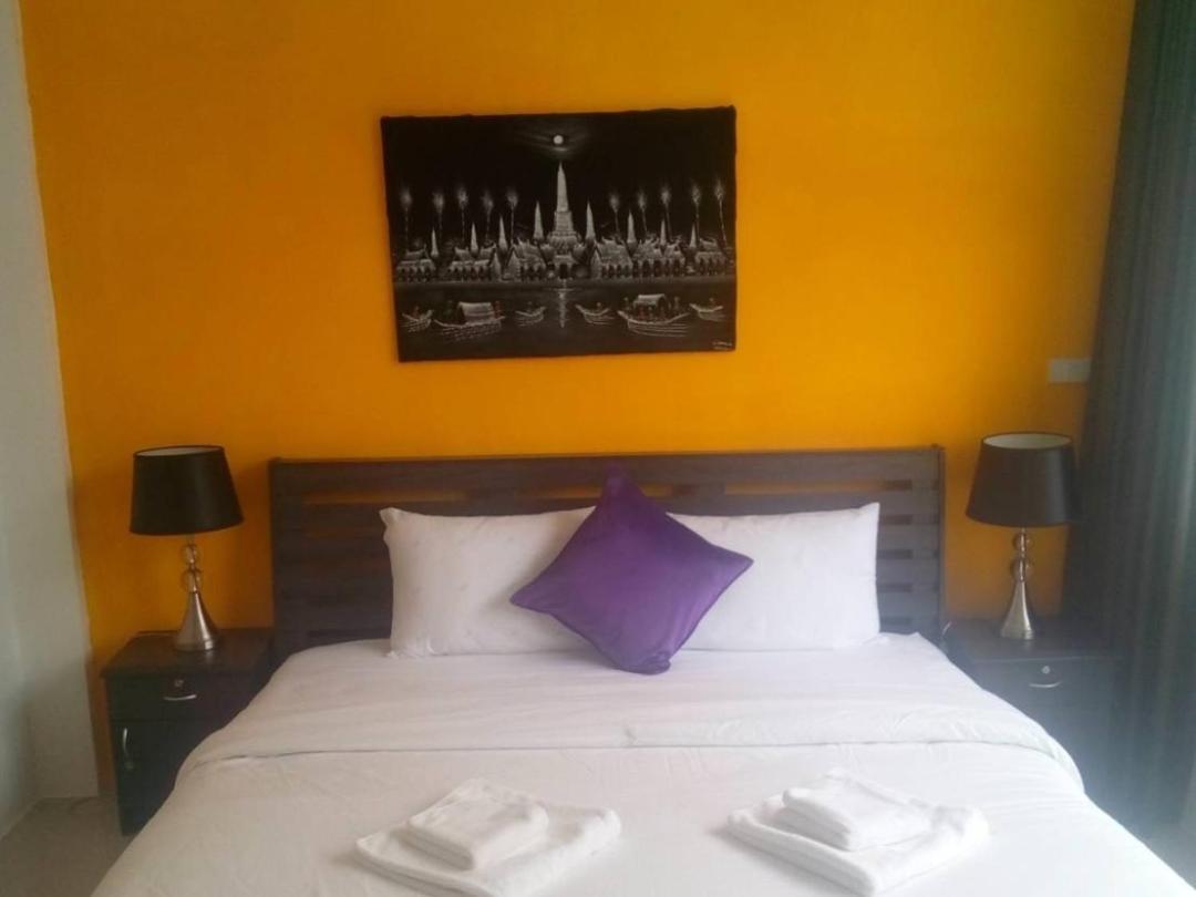 Dorothys Hotel Pattaya Room photo