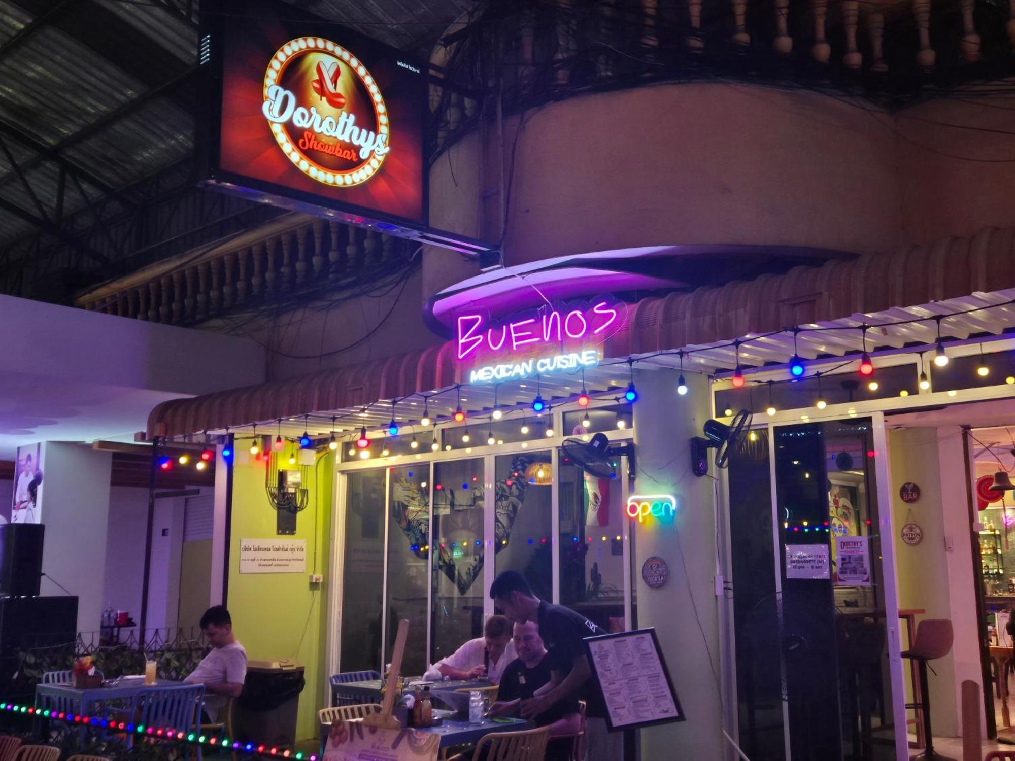 Dorothys Hotel Pattaya Exterior photo